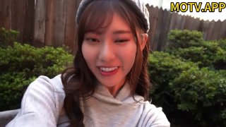 妻がいる至近距離で平然とマッサージしながらこっそりチ○ポを挿入し腰振り騎乗位で中出しまでさせるエ